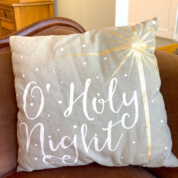 Oh holy night softest cotton Christmas pillow 15 in.square. Pretty metallic star - Picture 1 of 5